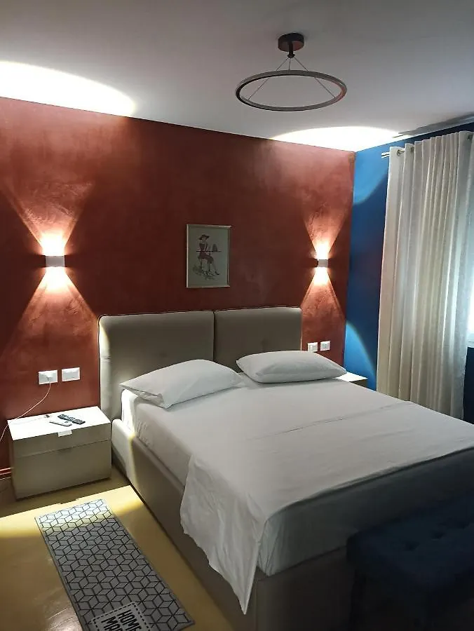 Oak Street Apartment Tirana