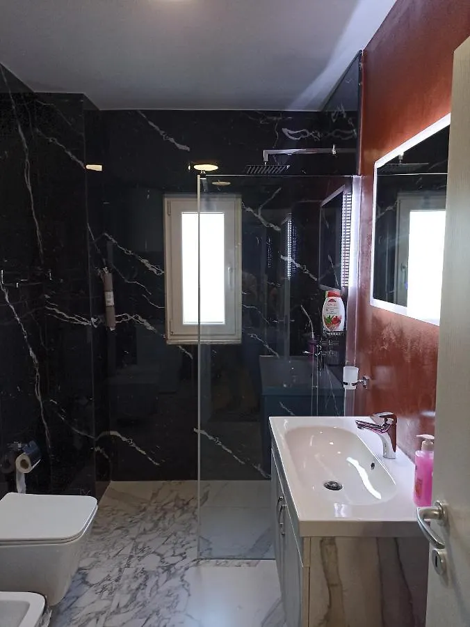Oak Street Apartment Tirana 0*,  Albania