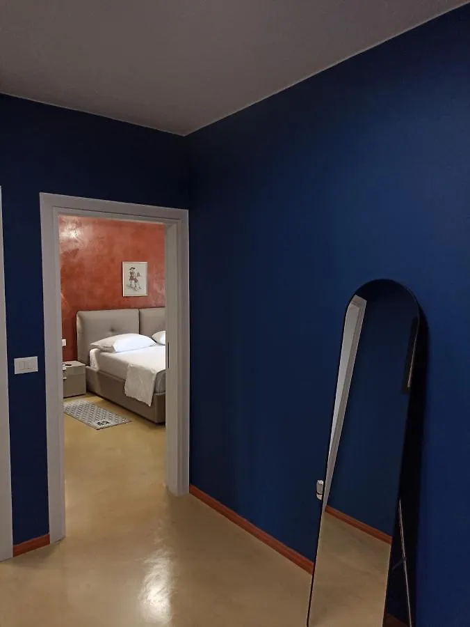 Oak Street Apartment Tirana 0*,  Albania
